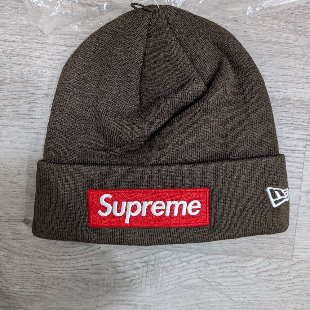 Supreme x New Era Box Logo - World Famous Beanie FW22 (FW22BN10) One Size